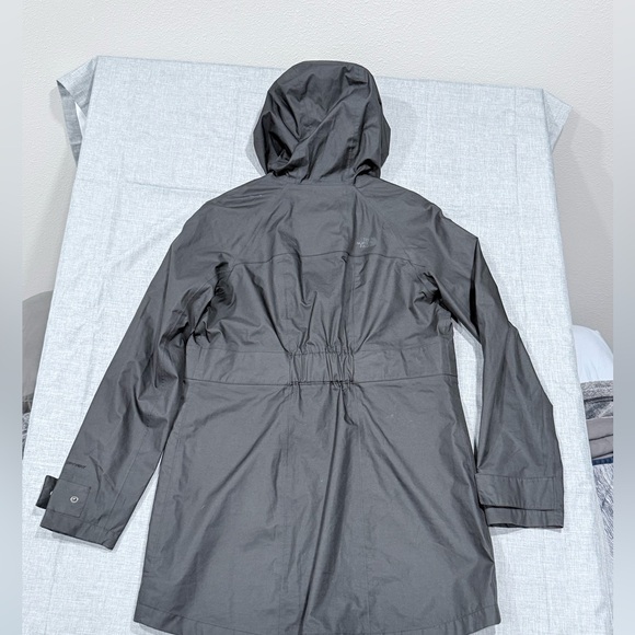 THE NORTH FACE LYNWOOD PARKA, black, medium - Picture 3 of 15